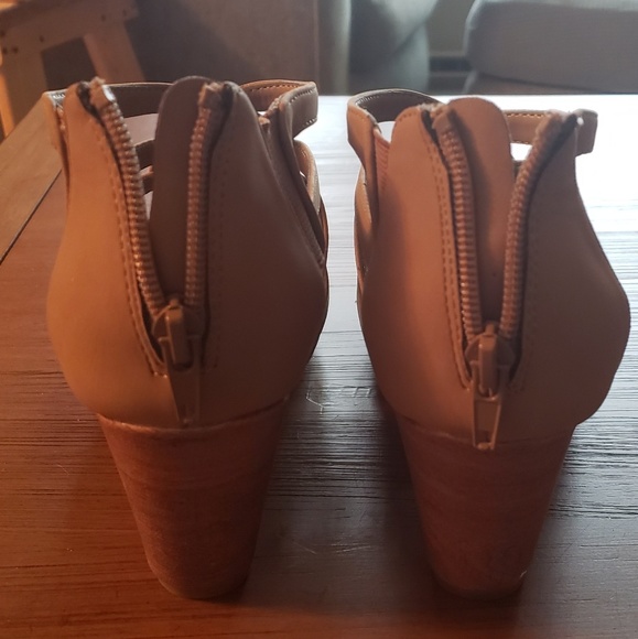 Adorable wedges with jewels - Picture 3 of 4